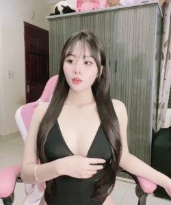 Hà Ly (@beyeu2003) show hàng full mặt